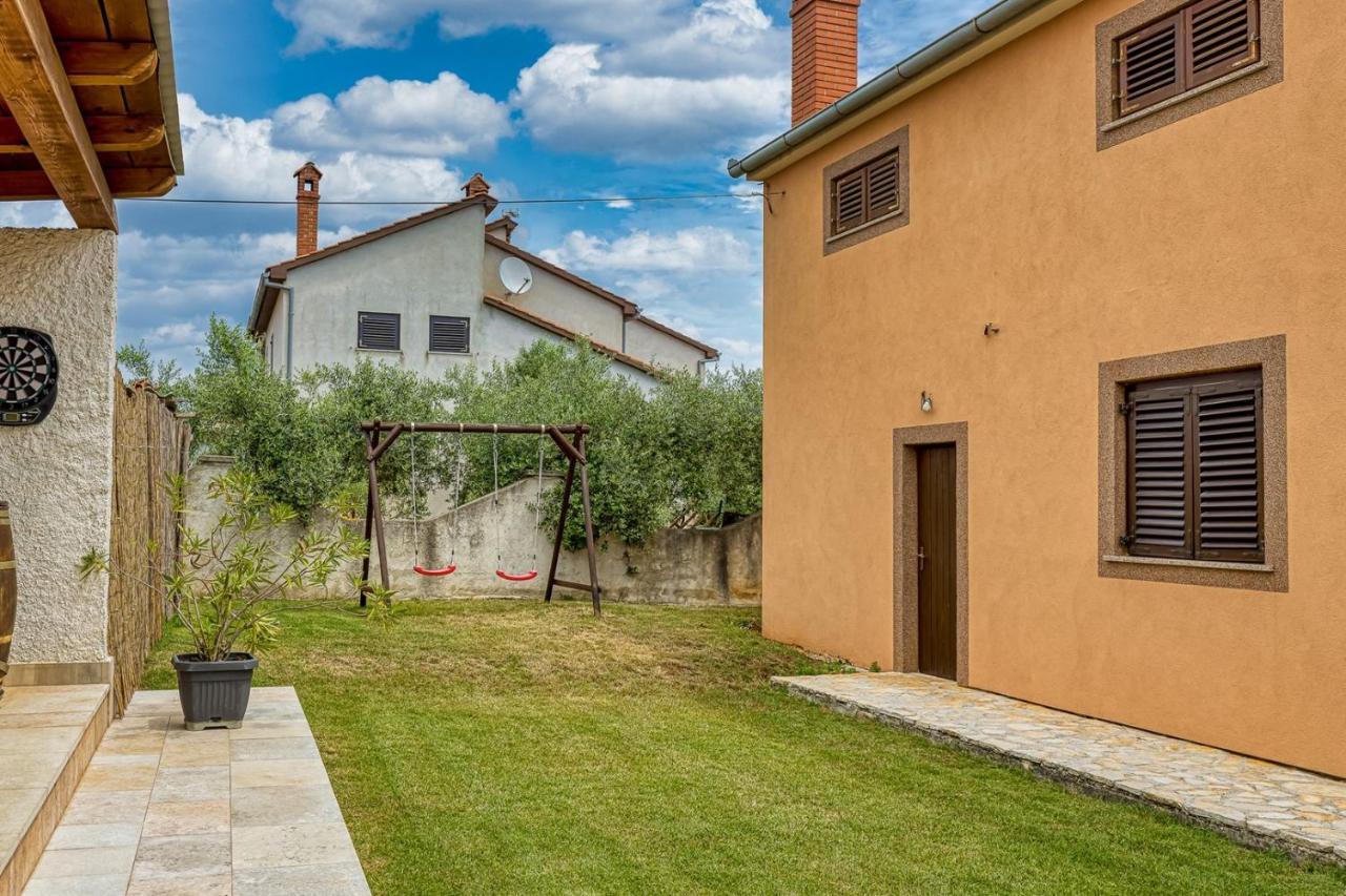 Apartamento Emanuela With Private Pool Loborika Exterior foto