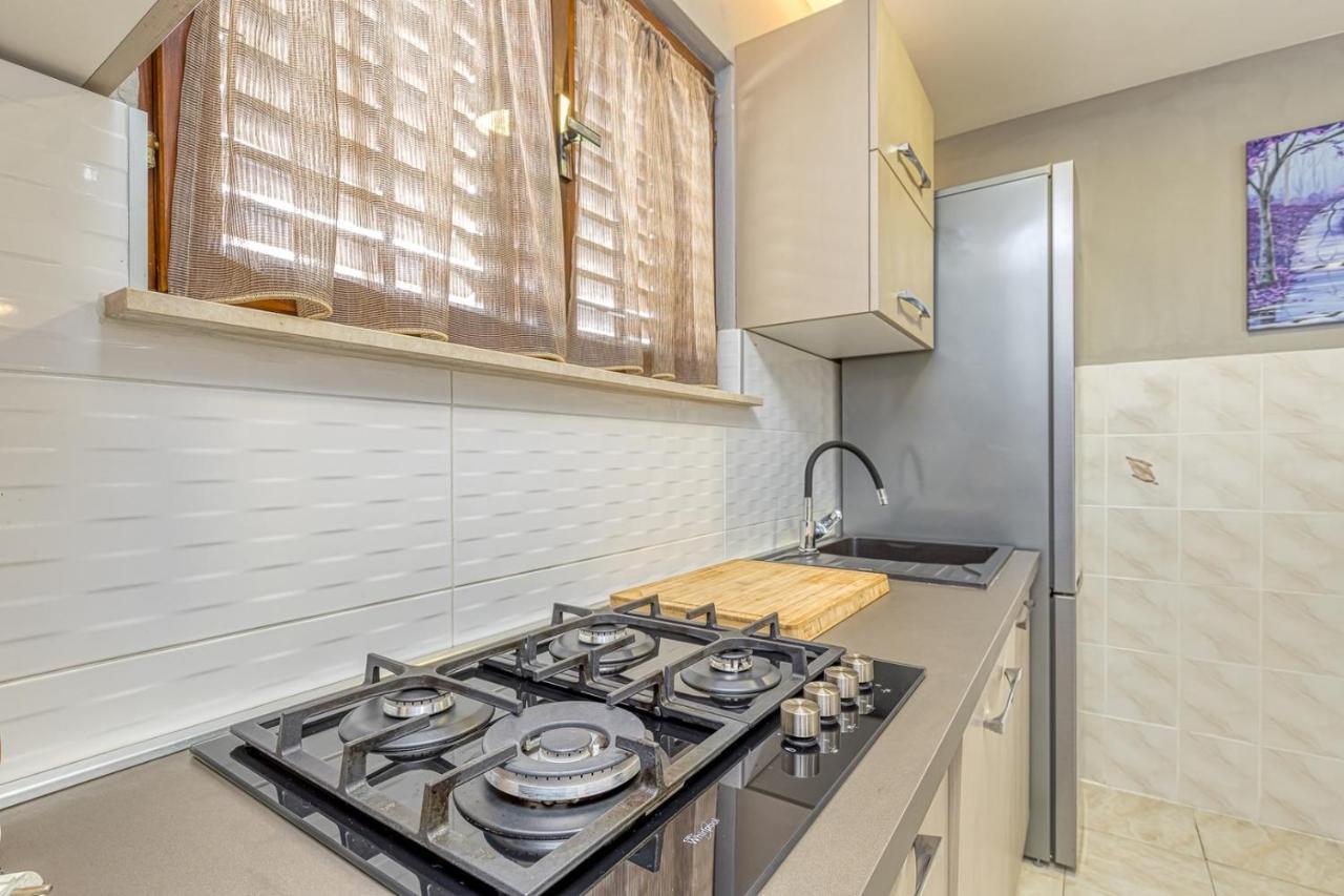 Apartamento Emanuela With Private Pool Loborika Exterior foto