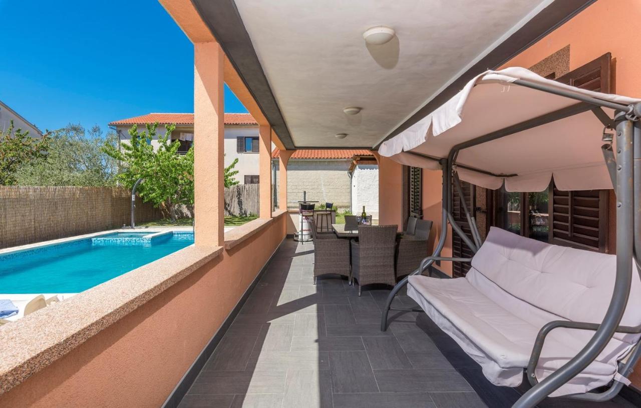 Apartamento Emanuela With Private Pool Loborika Exterior foto